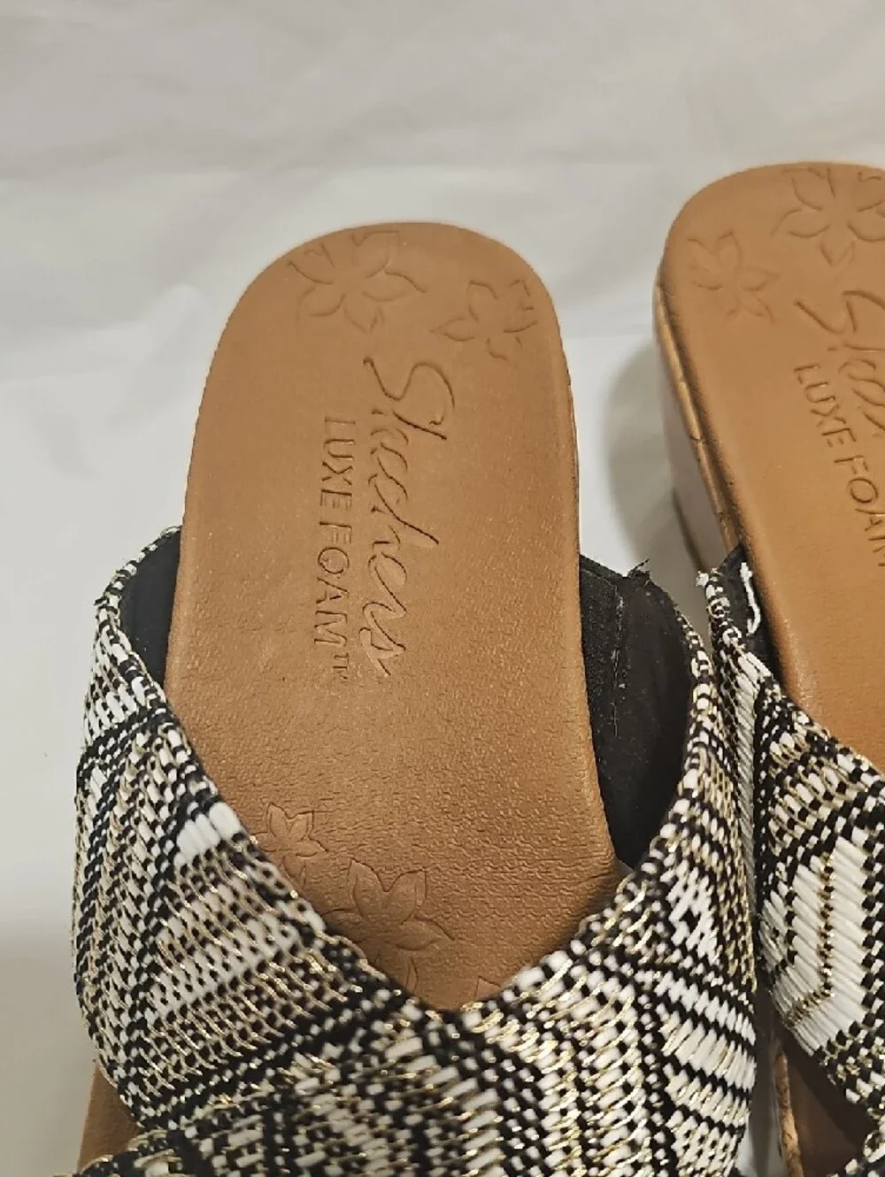 Skechers Black & White Woven Crisscross Slide Sandals - Picture 2 of 6